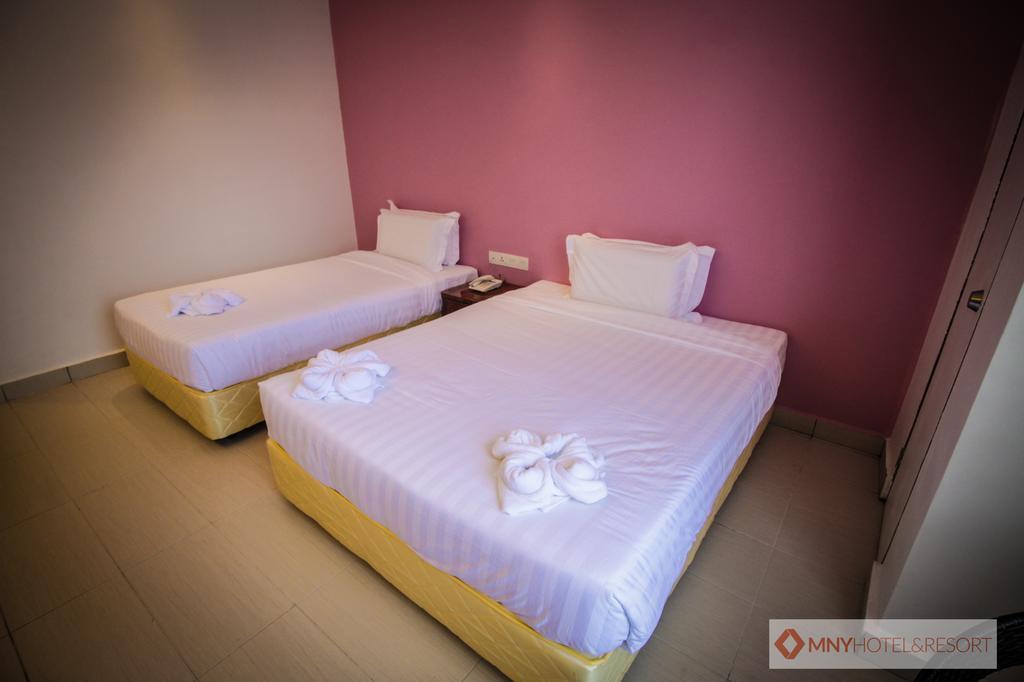 Mny Hotel & Resort Kampung Teluk Nipah Esterno foto